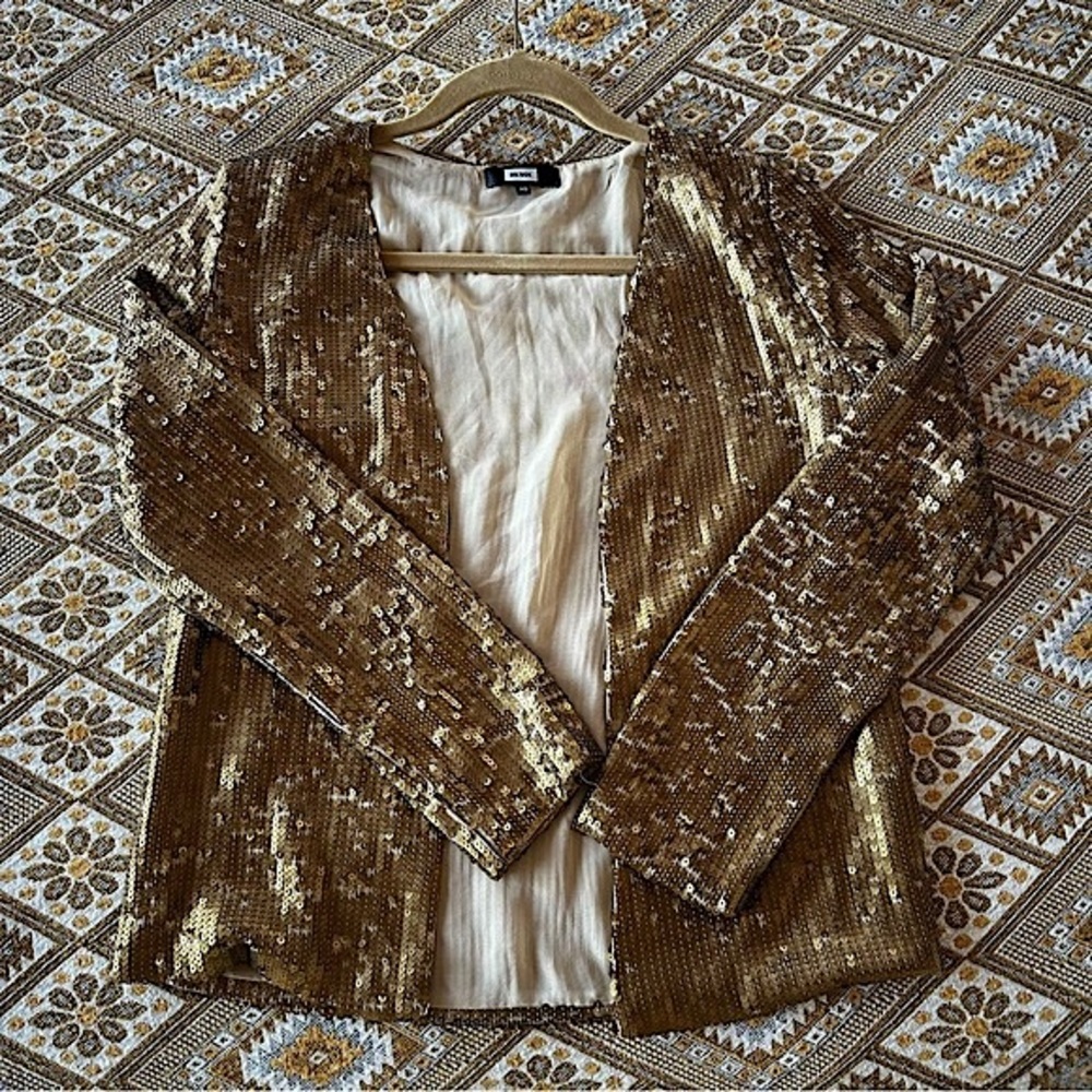 Bik Bok golden sequin jacket with an open front. Party mode ON!